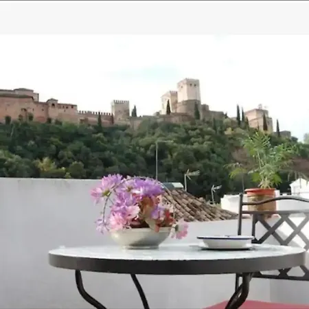 Apartment Atico Con Terracita Y Vistas Alhambra, Centro *